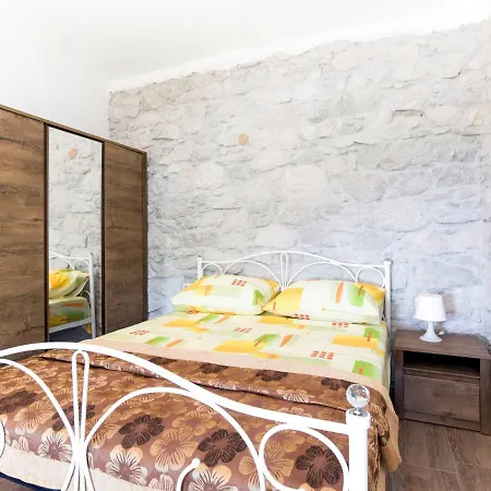San Martino Ii By Interhome
